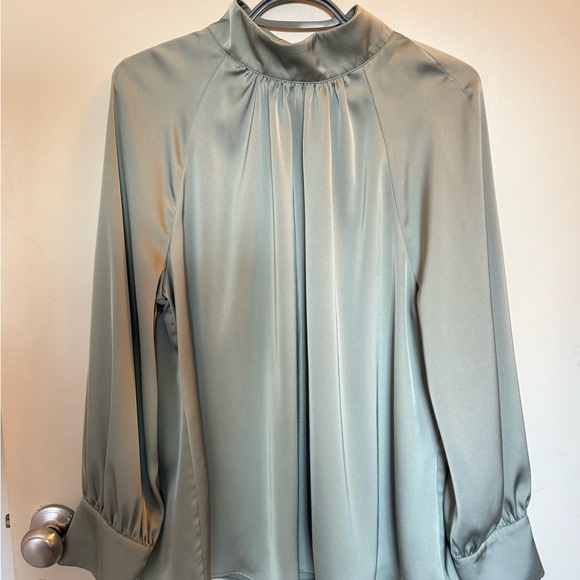 H&M Soft Green Blouse - Picture 1 of 6